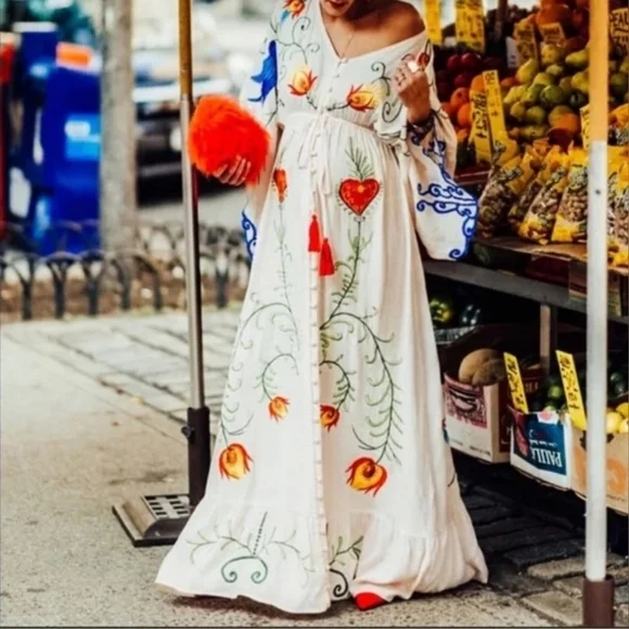 Beige and Red V-Neck Maxi Sundress with Bishop Sleeves - Picture 4 of 15